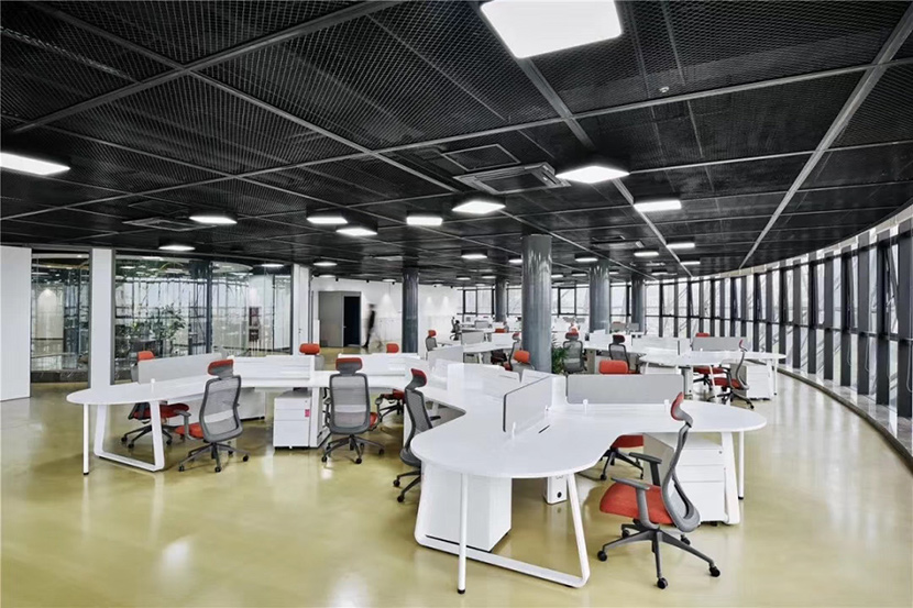 為什么定制優質辦公家具可幫助企業留住人才？